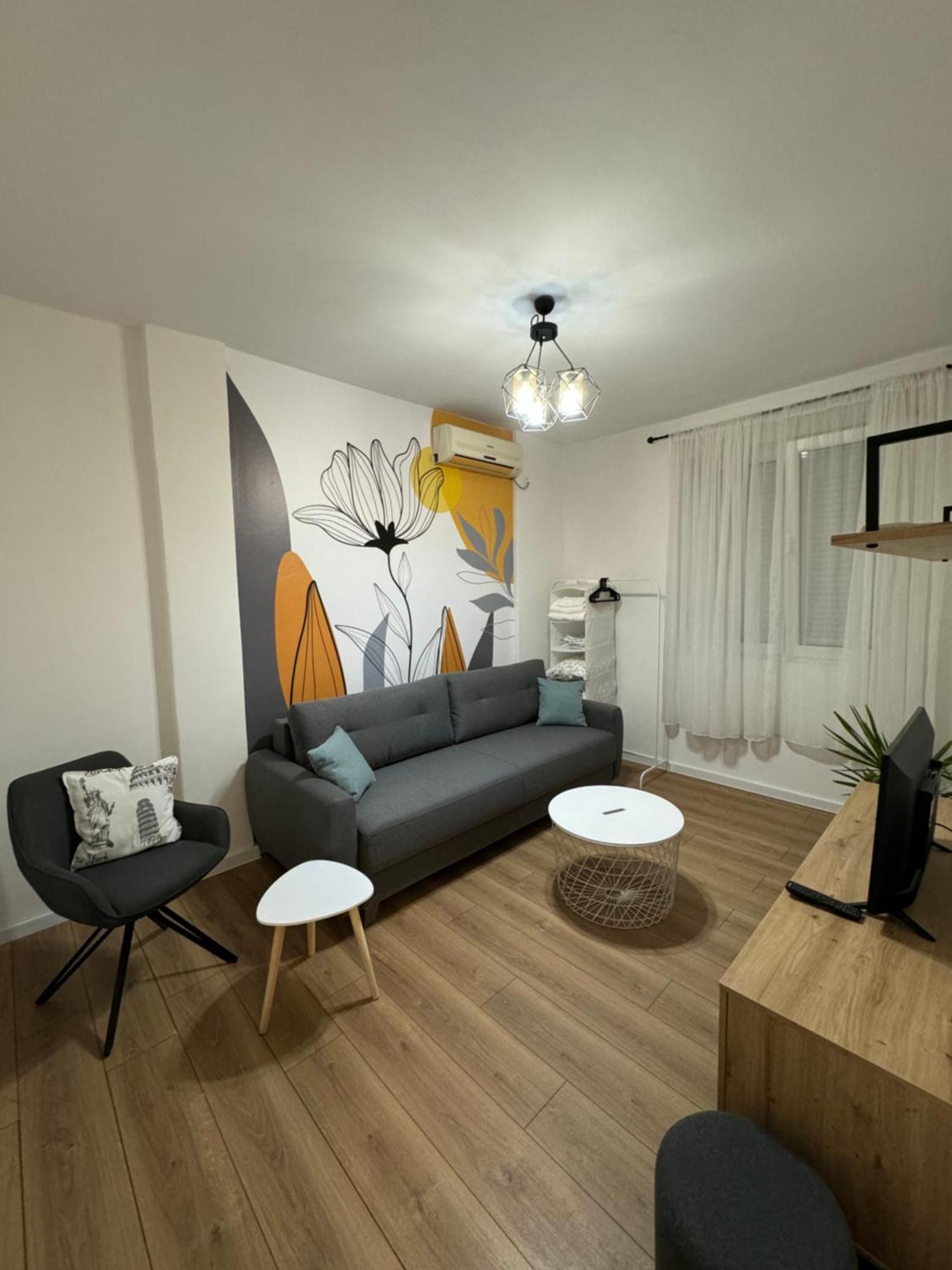 Eleven Apartment พอดโกริกา ภายนอก รูปภาพ
